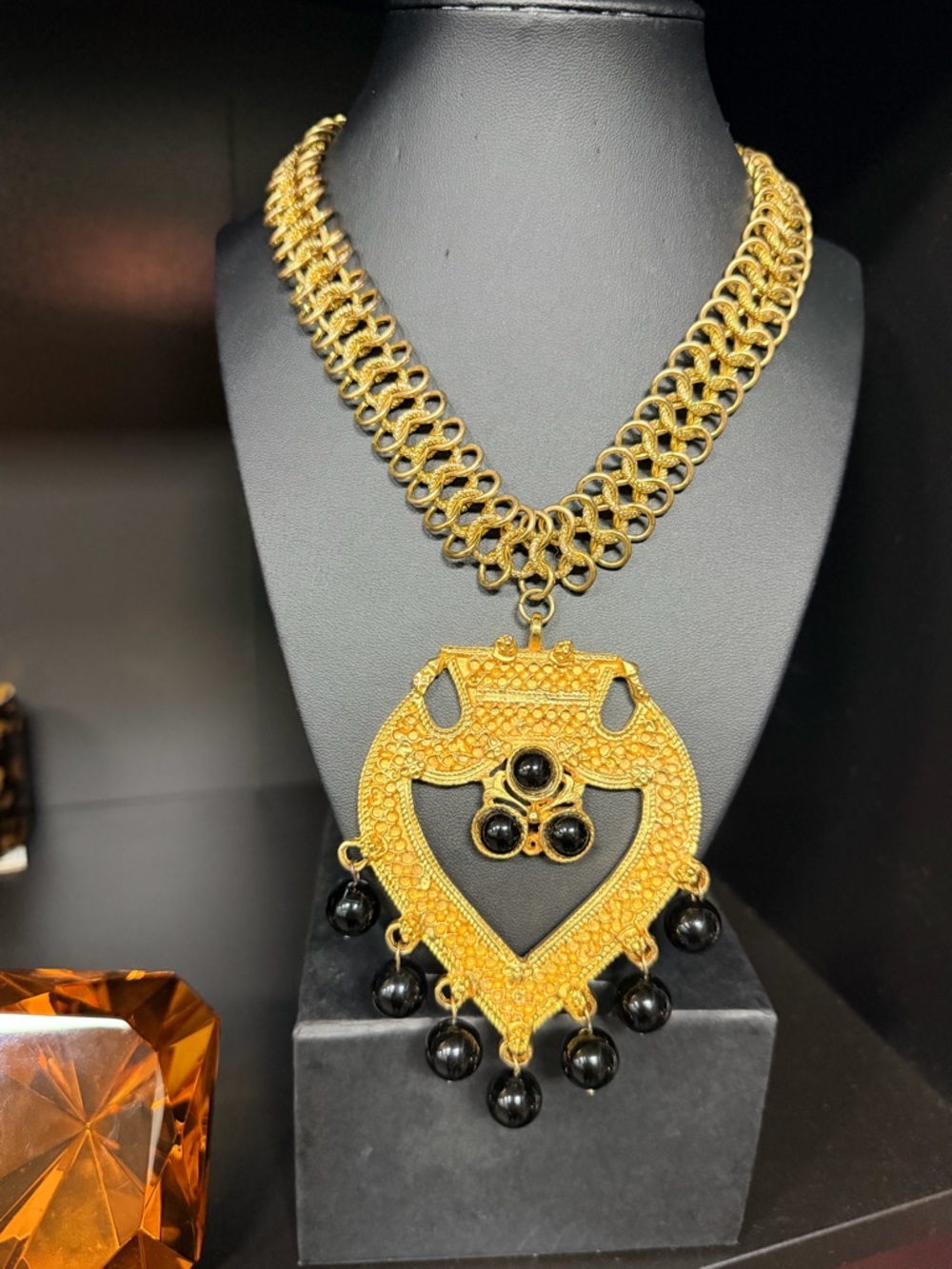 KJL Runway piece Statement Pendant Necklace with Black Onyx Beads